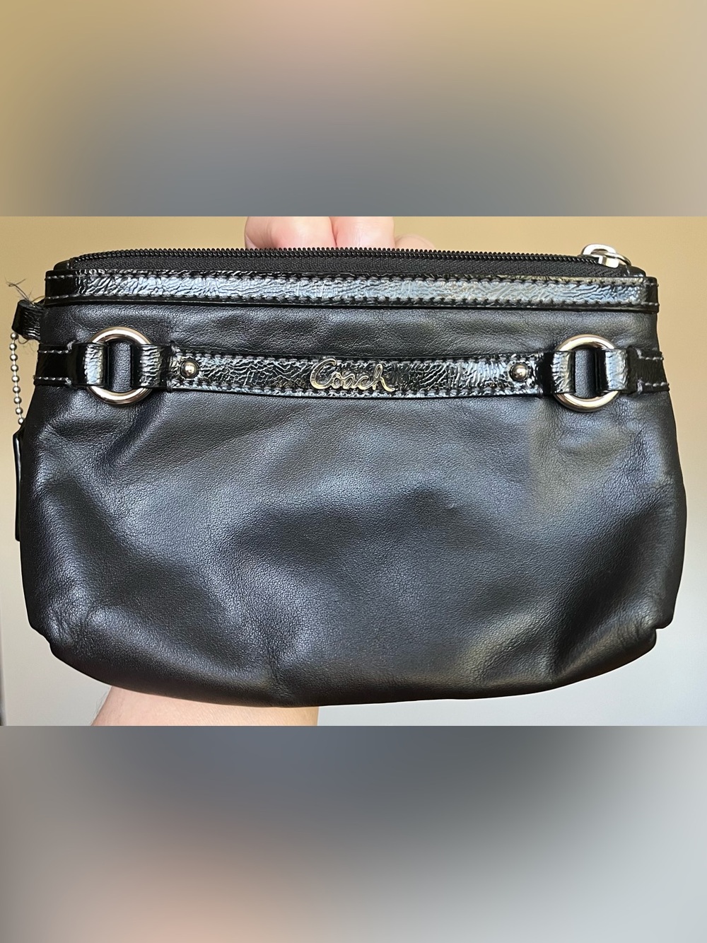 Coach Gallery smooth black leather #F48294 wristlet